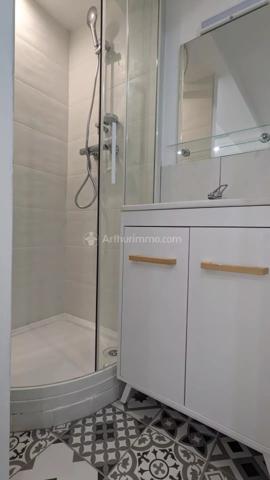 Location                                                      Appartement
                        
                     3 pièces                      36 m2                     à Clermont-Ferrand