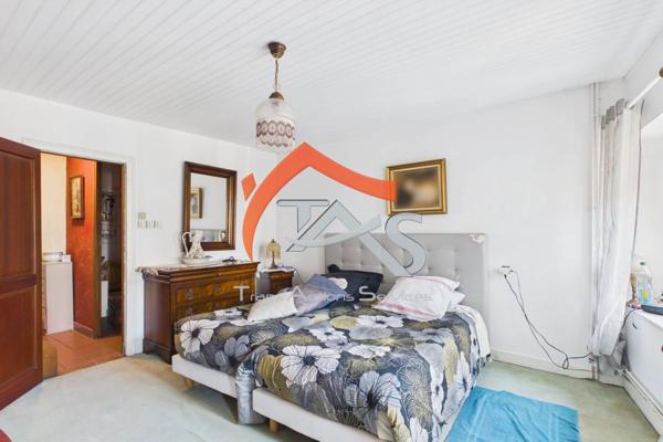 Vente                                                      Maison de ville
                        
                     5 pièces                      109 m2                     à Rive-de-Gier