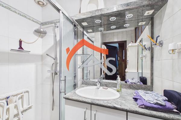 Vente                                                      Maison de ville
                        
                     5 pièces                      109 m2                     à Rive-de-Gier