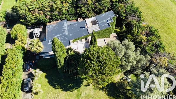 Maison à vendre 10 pièces 230 m² Tarascon