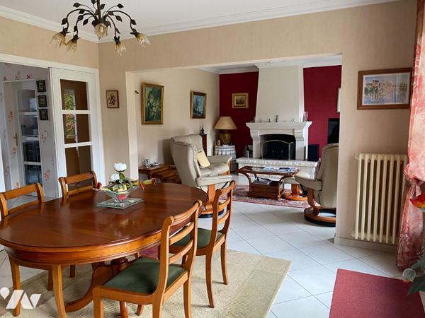 Maison Saint Lo 7 pièce(s) 174.73 m2