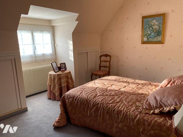 Maison Saint Lo 7 pièce(s) 174.73 m2