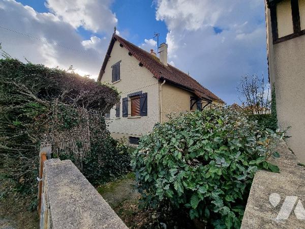 Maison d'habitation en deuxième rang de front de mer.