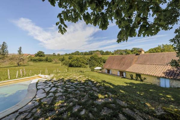 Maison à vendre |  Saint-Pompont |  5 pièces | 136 m²