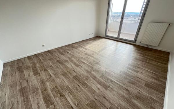 Appartement à vendre    3 pièces • 62,18 m2 Cergy