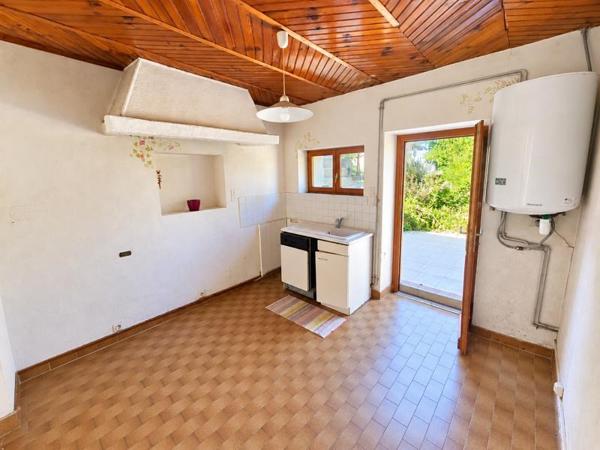 Maison 45 000 € Ainay-le-Vieil 4 p 96 m² DPE D