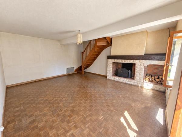 Maison 45 000 € Ainay-le-Vieil 4 p 96 m² DPE D
