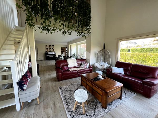 Maison GOLF Gujan Mestras 7 pièce(s) 210 m2