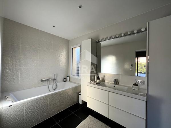 Maison GOLF Gujan Mestras 7 pièce(s) 210 m2