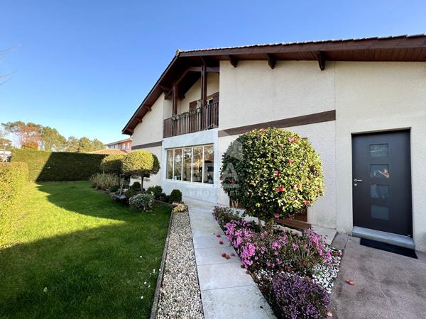 Maison GOLF Gujan Mestras 7 pièce(s) 210 m2