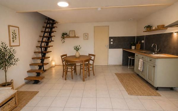 Maison à vendre    2 pièces •  Firmi
