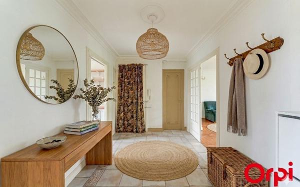 Appartement à vendre    3 pièces • 68,25 m2 Caluire-et-Cuire