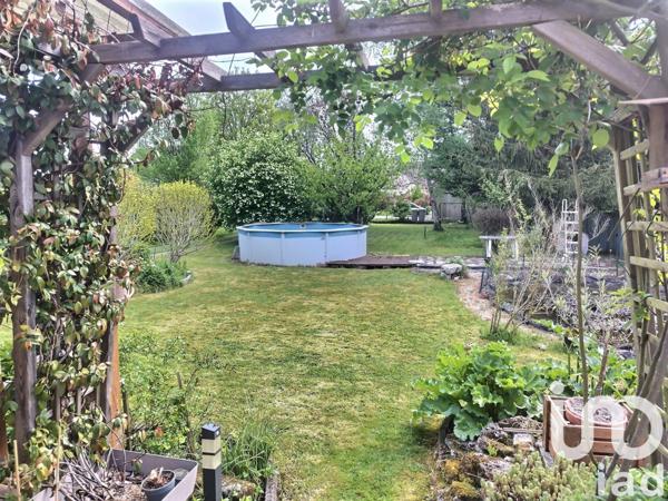 Maison traditionnelle 6 pièces de 148 m² à Milly-la-Forêt (91490)