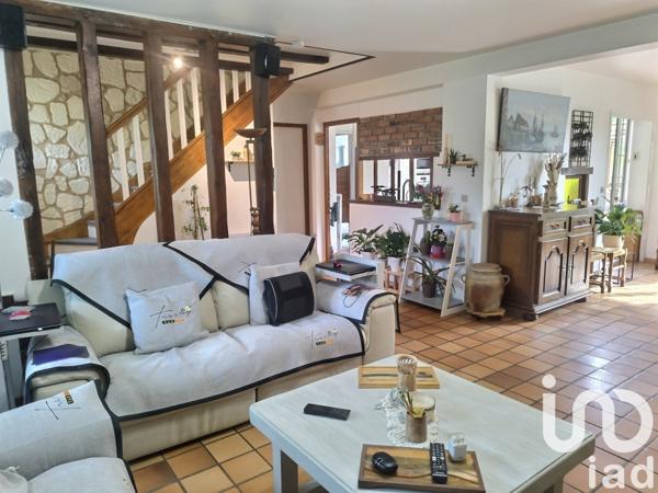 Maison traditionnelle 6 pièces de 148 m² à Milly-la-Forêt (91490)