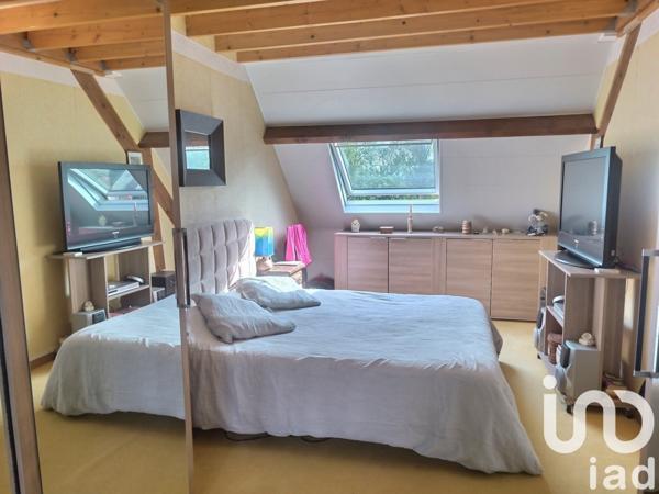 Maison traditionnelle 6 pièces de 148 m² à Milly-la-Forêt (91490)