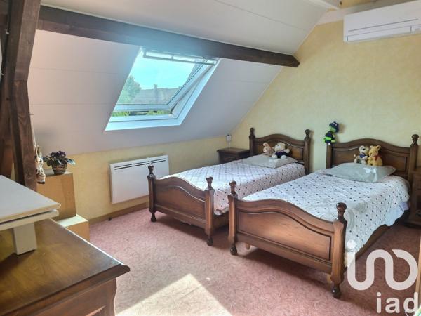 Maison traditionnelle 6 pièces de 148 m² à Milly-la-Forêt (91490)