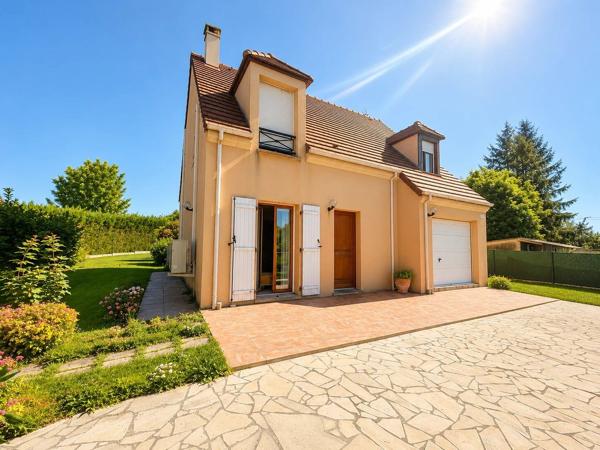 Vente                                                      Maison
                        
                     5 pièces                                         à Fontenay-Trésigny