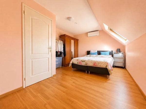 Vente                                                      Maison
                        
                     5 pièces                                         à Fontenay-Trésigny