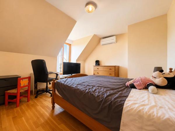 Vente                                                      Maison
                        
                     5 pièces                                         à Fontenay-Trésigny