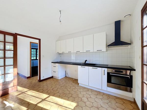 Maison 234 300 € Chinon 5 p 121 m² DPE D