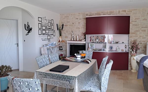 Maison à vendre    4 pièces •  Angliers