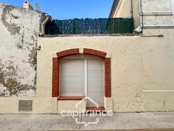 Projet sur Charleval : BAS DE MAISON de 57 m2 ,séjour cuisine , espace dinatoire , salle de bain à créer, garage .