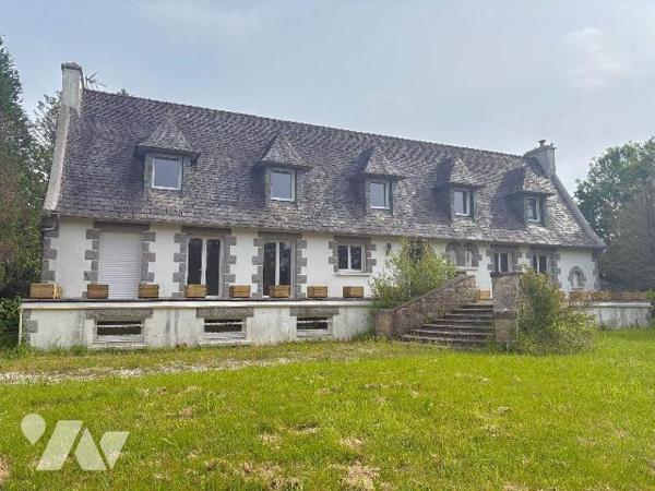 LE FAOU (29590), découvrez cette spacieuse maison avec vie de plain-pied comprenant : entrée, c...