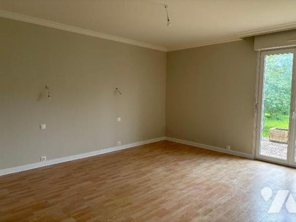 LE FAOU (29590), découvrez cette spacieuse maison avec vie de plain-pied comprenant : entrée, c...