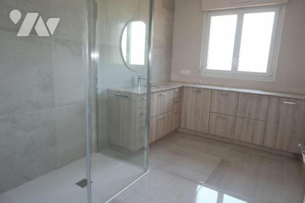 LE FAOU (29590), découvrez cette spacieuse maison avec vie de plain-pied comprenant : entrée, c...