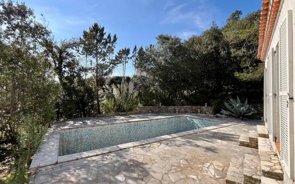 Maison à vendre    5 pièces •  Saint-Gély-du-Fesc