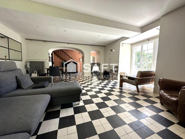 "Les Fours du Roy", maison familiale de caractère d'environ 145 m² - 6 pièces - 4 chambres - chargée d'histoire et d'authenticité.