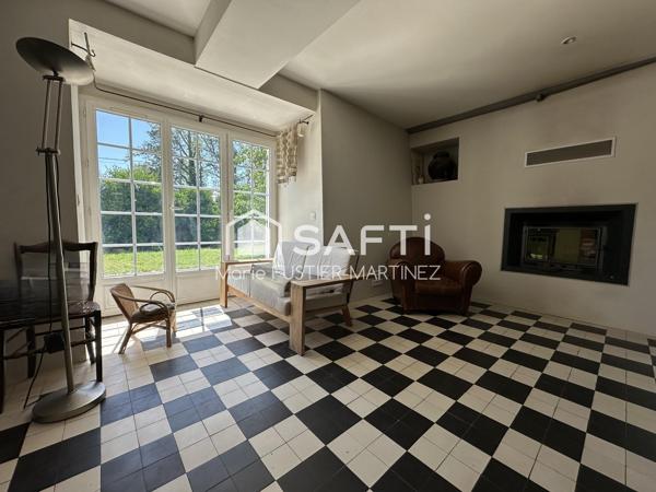 "Les Fours du Roy", maison familiale de caractère d'environ 145 m² - 6 pièces - 4 chambres - chargée d'histoire et d'authenticité.