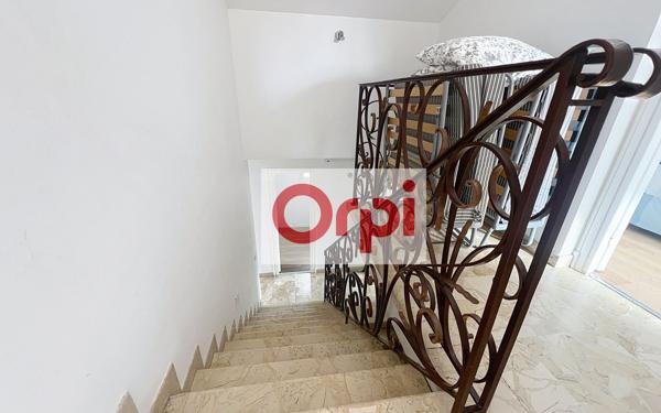 Immeuble à vendre    10 pièces •  Perpignan