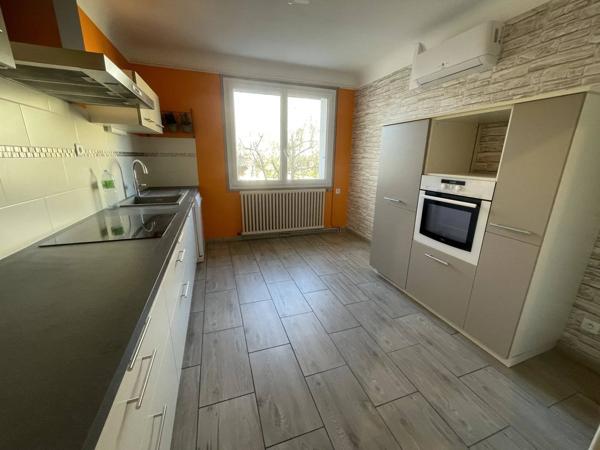 Appartement avec terrasse au centre de LOUDUN