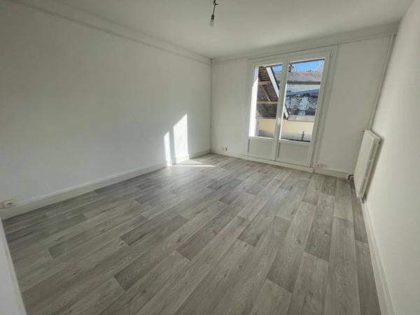 Appartement avec terrasse au centre de LOUDUN