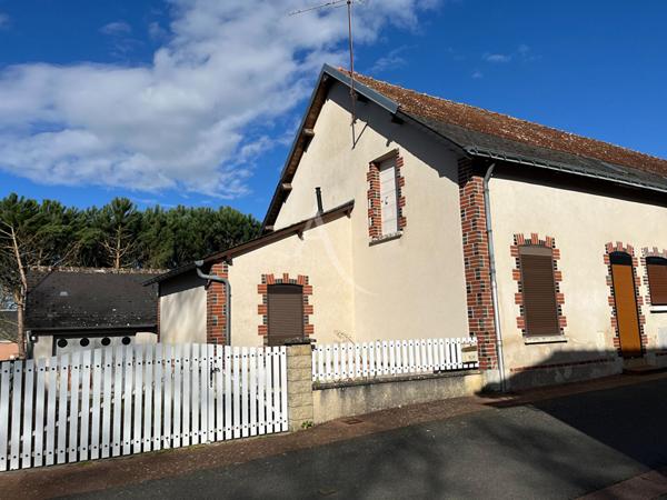 MAISON DE VILLE - 15mn TOURS