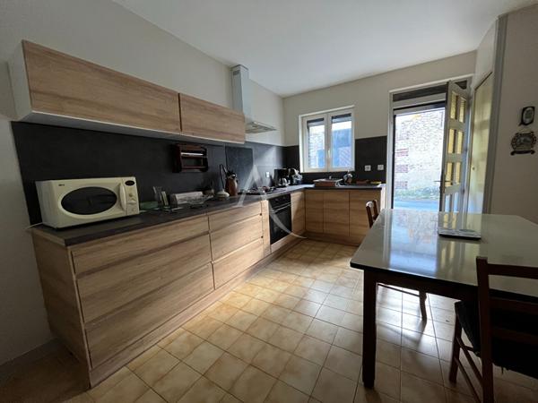 MAISON DE VILLE - 15mn TOURS