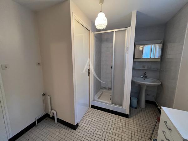 MAISON DE VILLE - 15mn TOURS