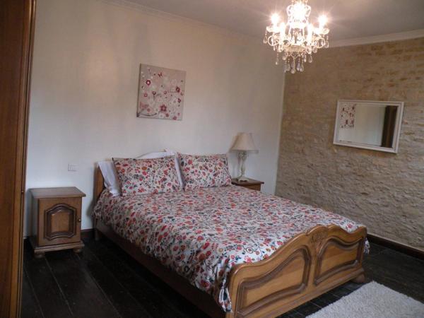 Charmante maison en pierre de 5 chambres avec piscine creusée