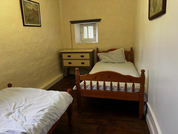 Charmante maison en pierre de 5 chambres avec piscine creusée