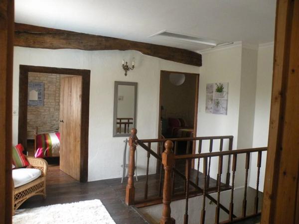 Charmante maison en pierre de 5 chambres avec piscine creusée