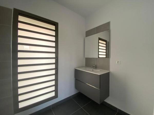 Maison à vendre 4 pièces 86.31m² L'Étang-Salé (97427)