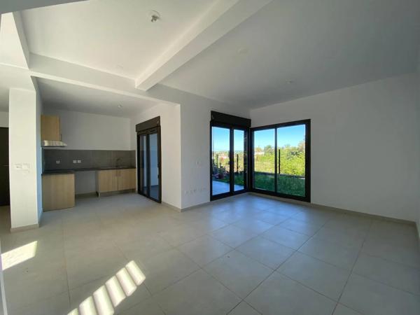 Maison à vendre 4 pièces 86.31m² L'Étang-Salé (97427)