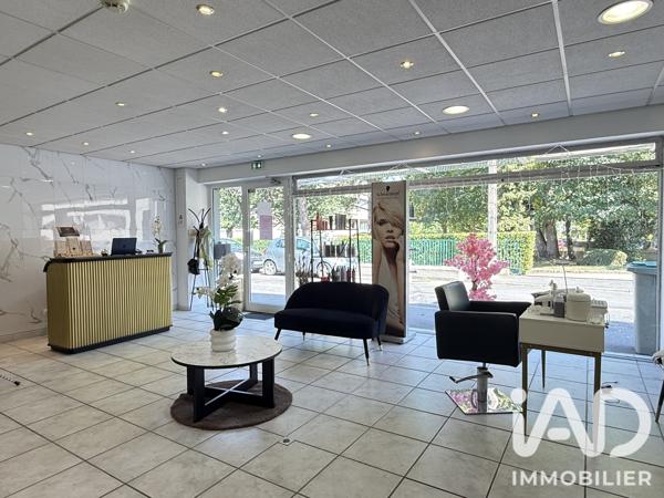 Esthétique, Coiffure​ à vendre 84 m² Combs-la-Ville