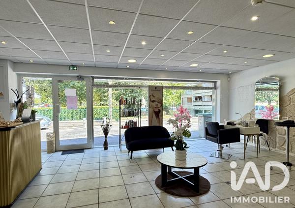 Esthétique, Coiffure​ à vendre 84 m² Combs-la-Ville