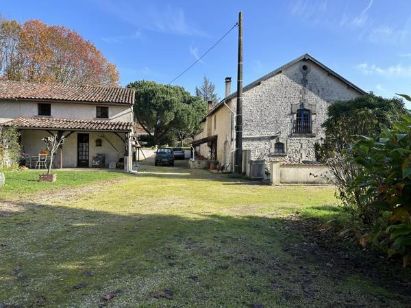 Grande maison de 6 chambres avec maison d'amis