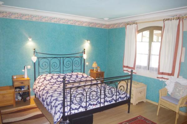 Grande maison de 6 chambres avec maison d'amis