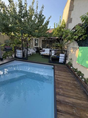 Vente                                                      Maison
                        
                     6 pièces                      105 m2                     à Cheval-Blanc