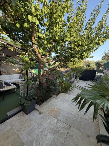 Vente                                                      Maison
                        
                     6 pièces                      105 m2                     à Cheval-Blanc