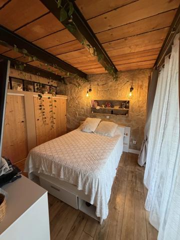 Vente                                                      Maison
                        
                     6 pièces                      105 m2                     à Cheval-Blanc